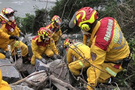 cave rescue xvid|Taiwan rescuers free nine from cave after quake .
